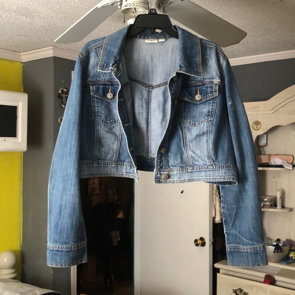 Cropped jean jacket